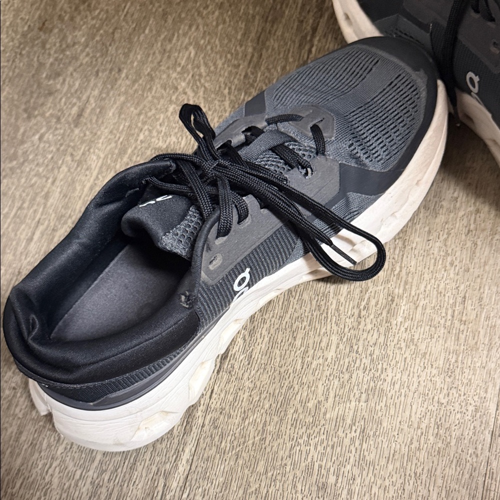 On Cloud CloudRunner Black Gray Running Shoes - image 4